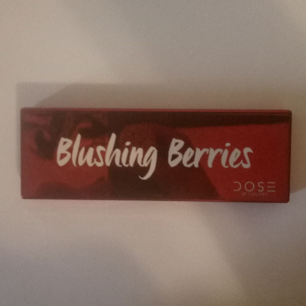 Dose of colors blushing berries eyeshadow palette